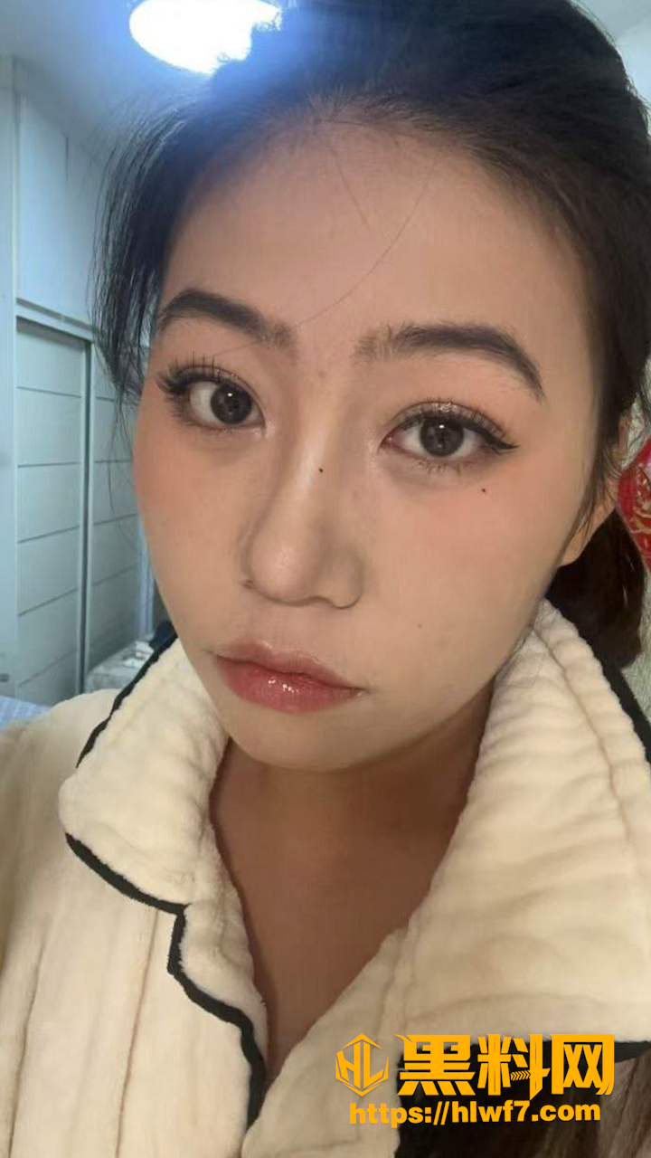 马晨晨全裸视频通话录屏4