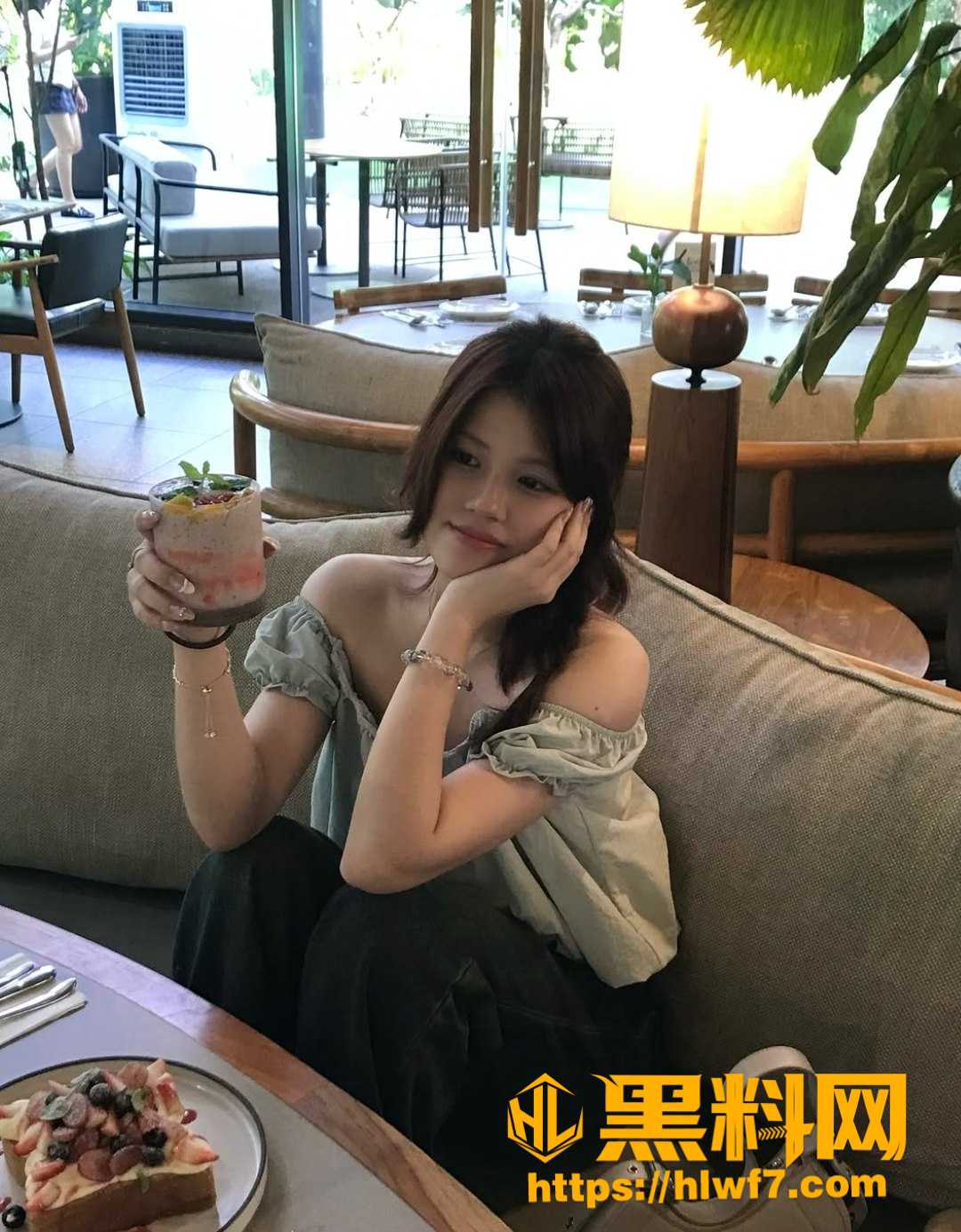 LilyShak与前男友自拍外流4