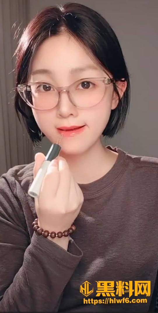 短发学妹夏嫣自慰视频1