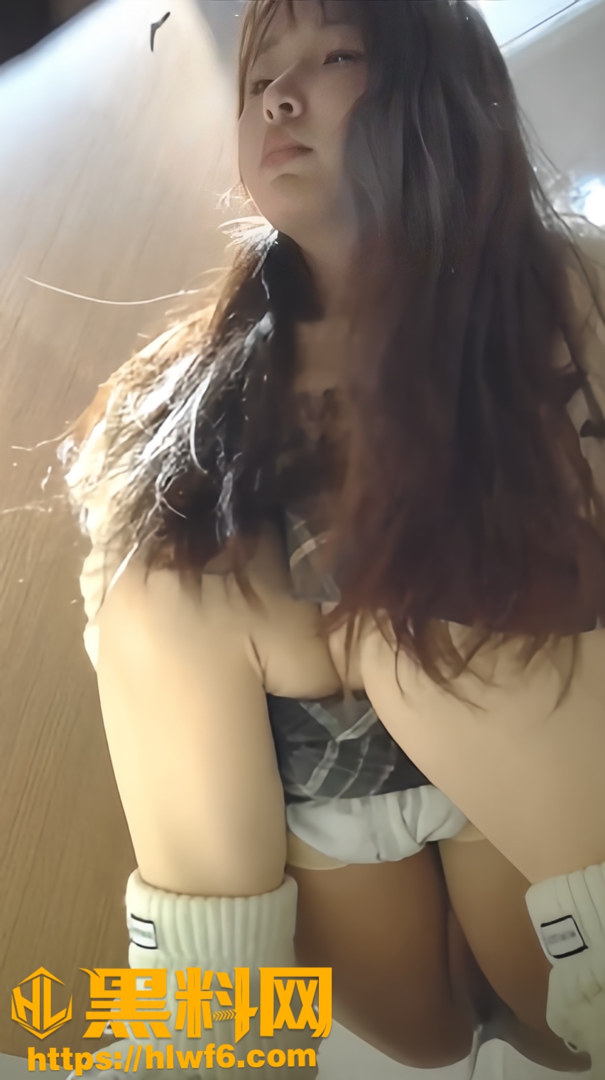 女厕偷拍4
