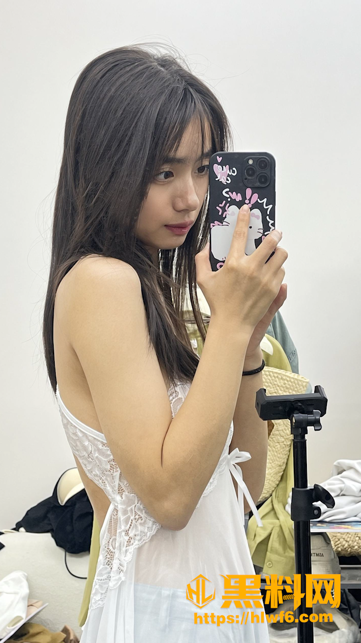 学生妹全裸自慰特写1