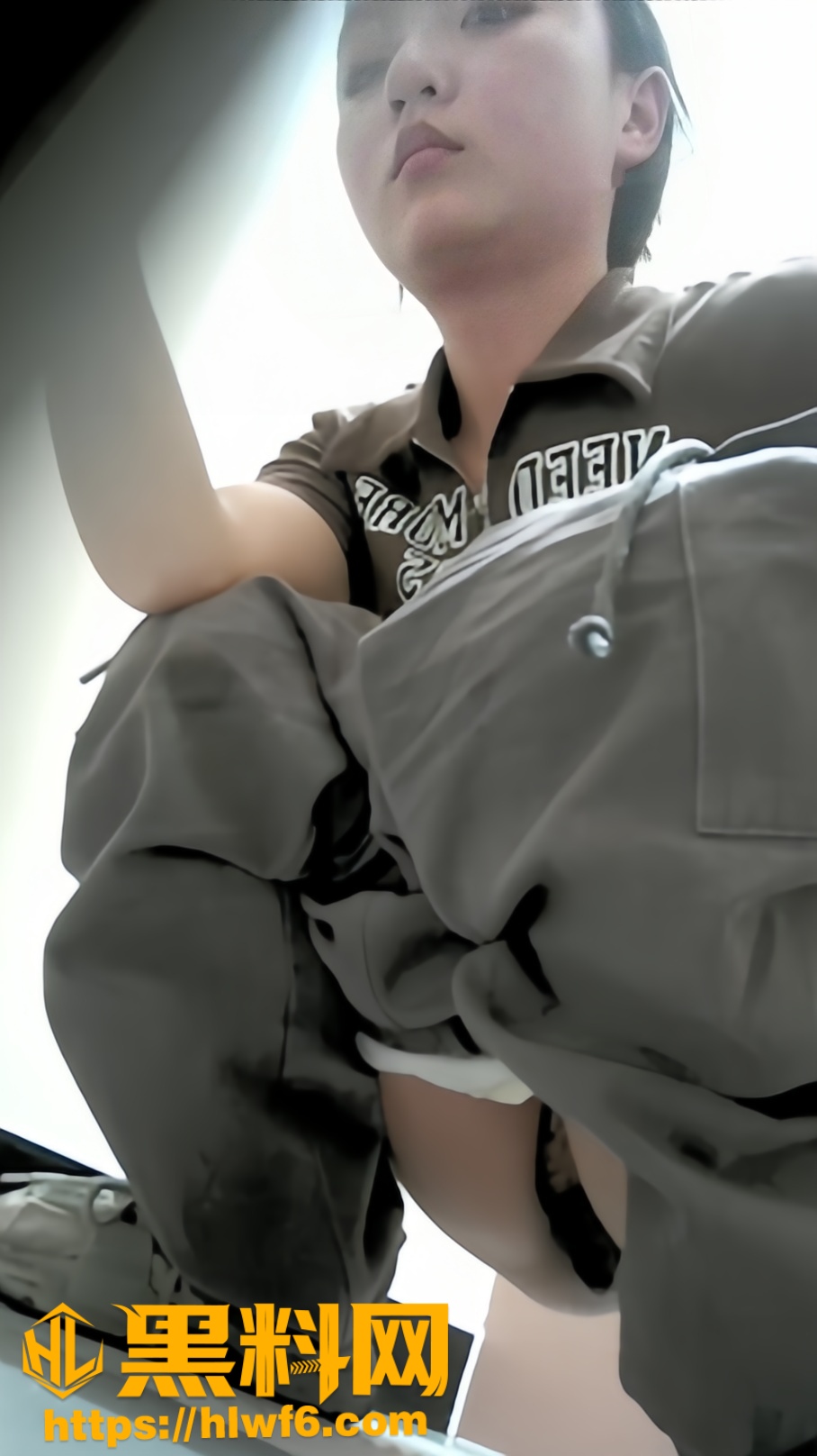 女厕偷拍4