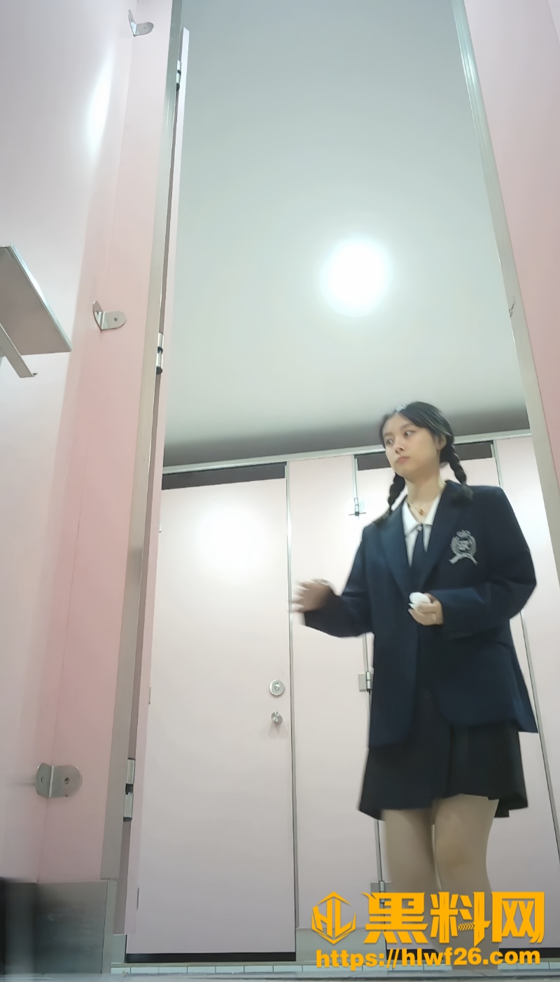 商场女厕偷拍视频